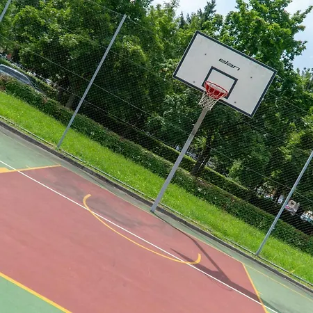 Dijaski Dom Bezigrad بيت شباب ليوبليانا