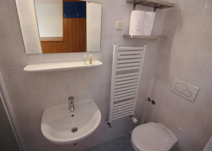 Hostel Dijaski Dom Bezigrad Λιουμπλιάνα